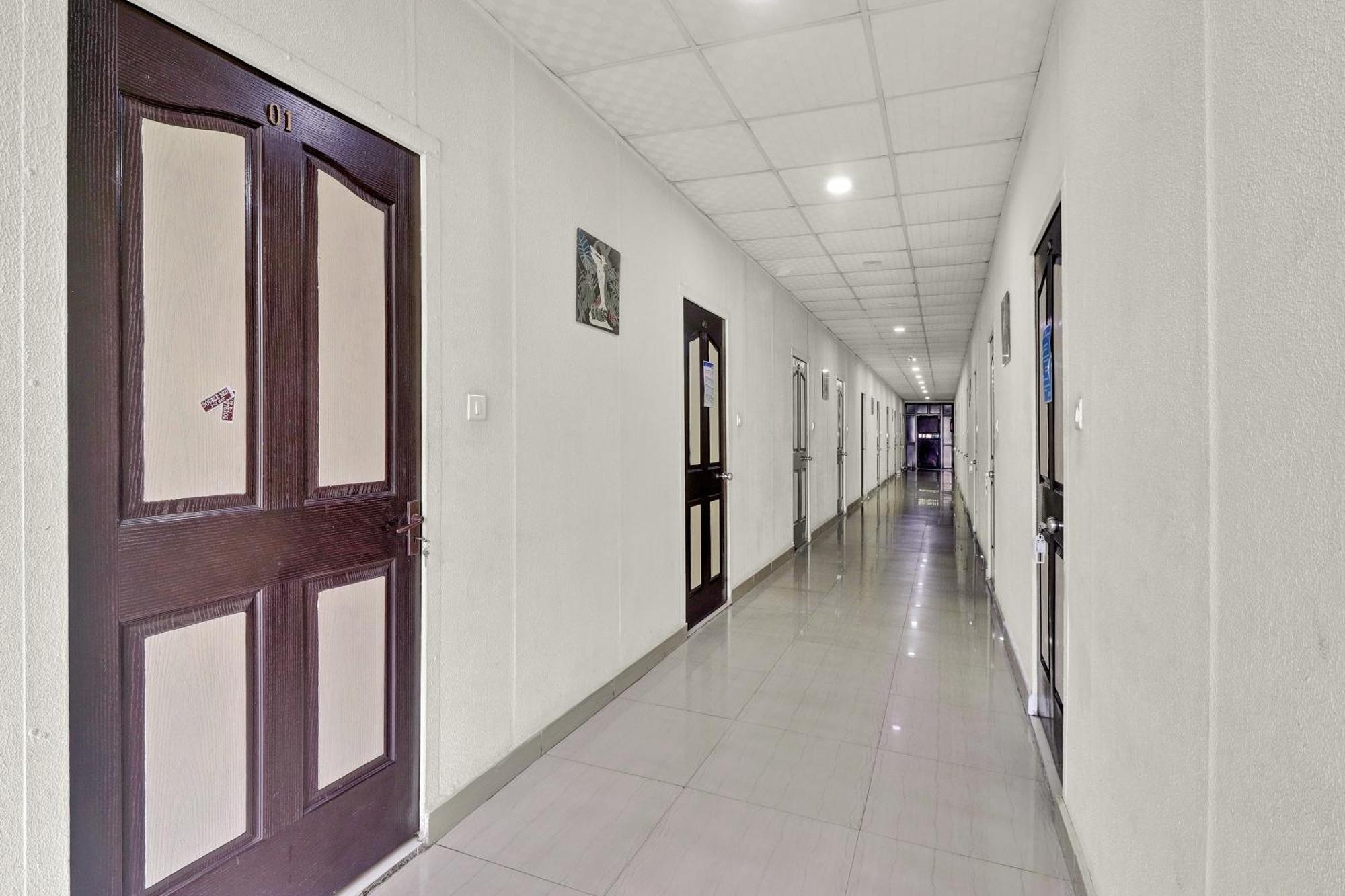 Hotel O Drizzling Land Muradnagar Exterior foto